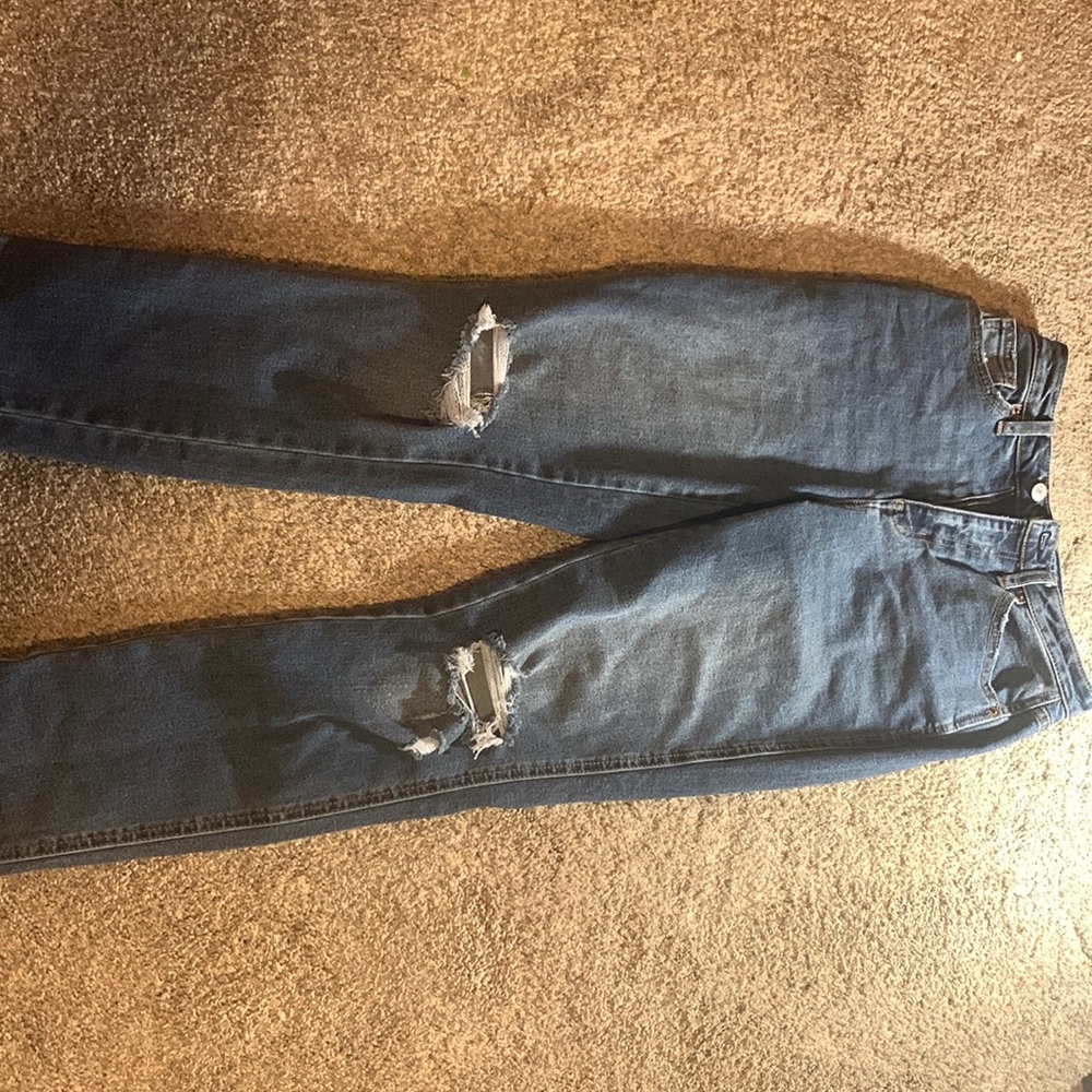 Arizona Jean Co ripped jeans